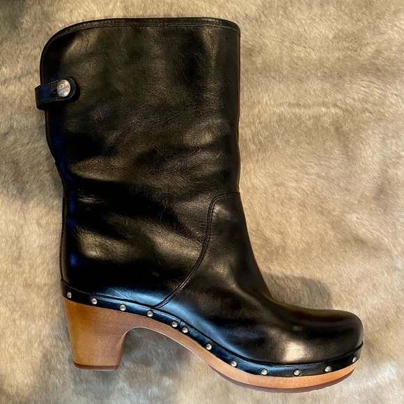 UGG Black Lynnea 1958 Shearling Clog Boots - Picture 13 of 16